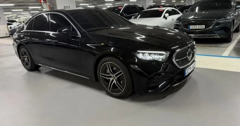 Mercedes-Benz E-Class 