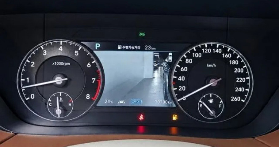 Genesis G90 