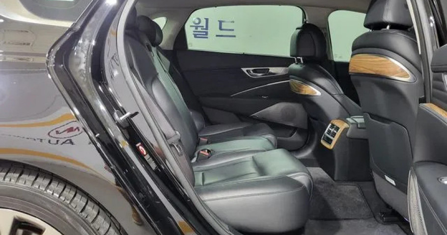 Kia K9 