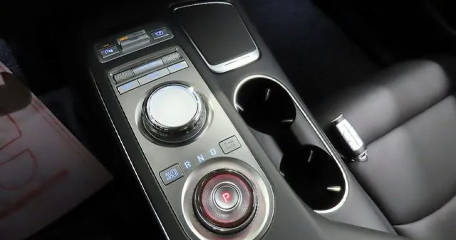 Genesis Gv70 