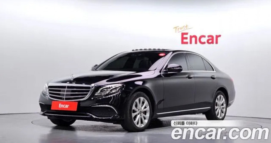 Mercedes-Benz E-Class 