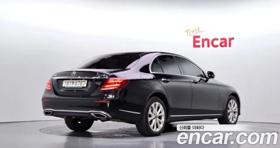 Mercedes-Benz E-Class 