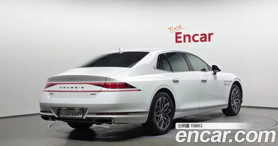 Genesis G90 