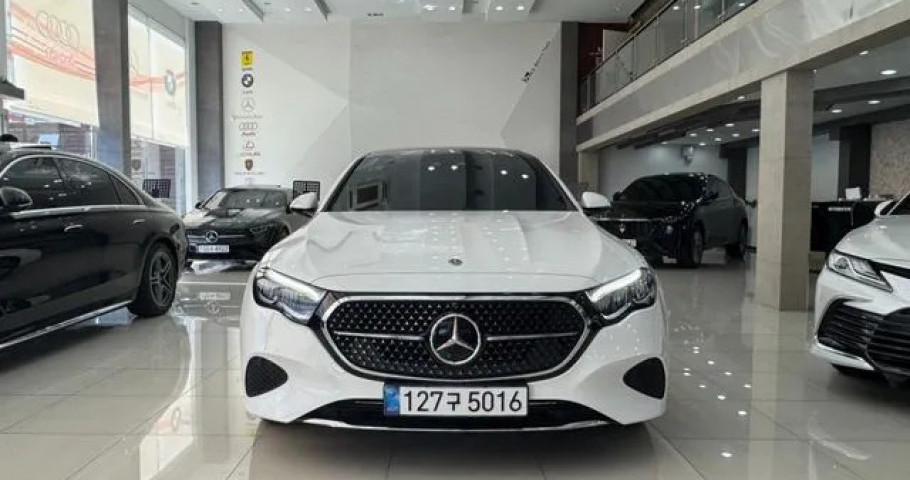Mercedes-Benz E-Class 