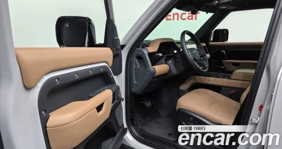 Land Rover Defender 