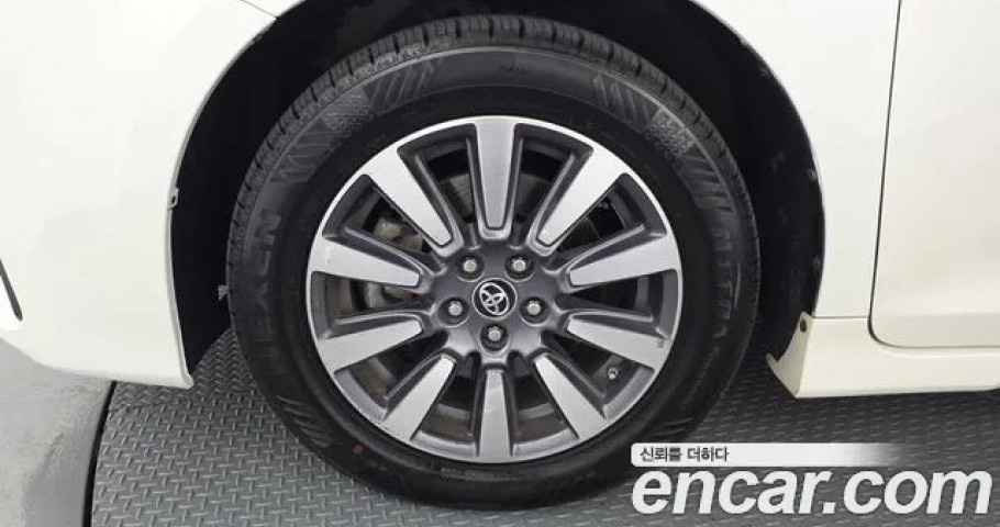 Toyota Sienna 