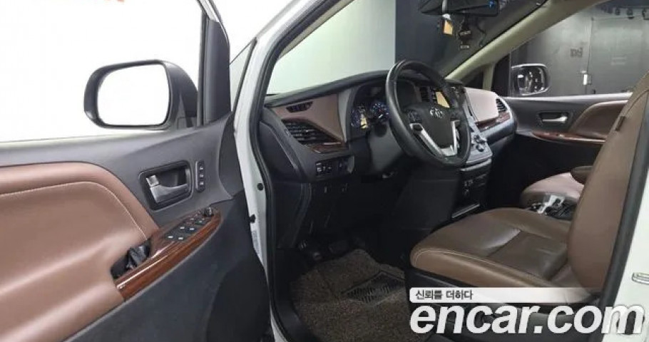 Toyota Sienna 