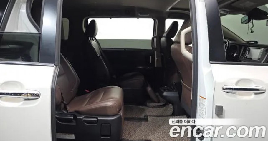 Toyota Sienna 
