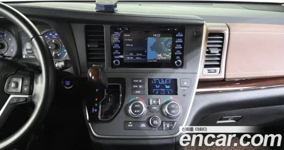 Toyota Sienna 
