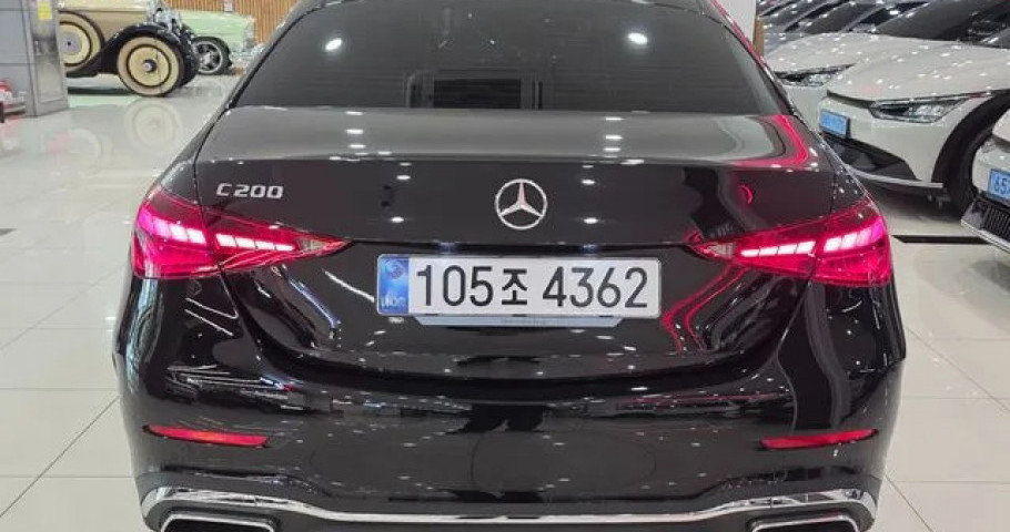 Mercedes-Benz C-Class 