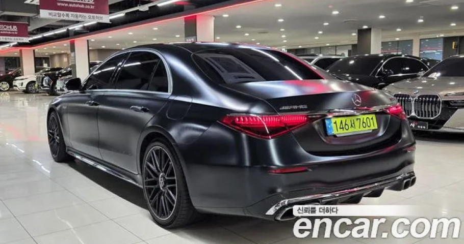 Mercedes-Benz S-Class 