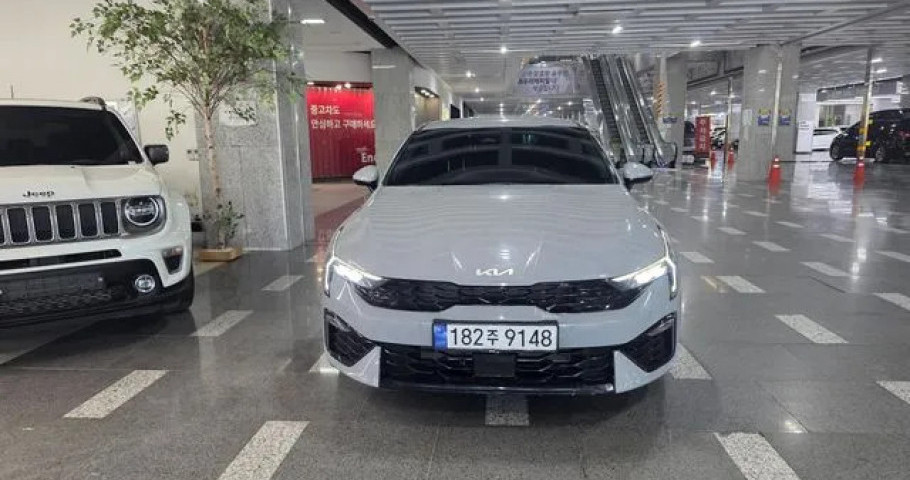 Kia K5 