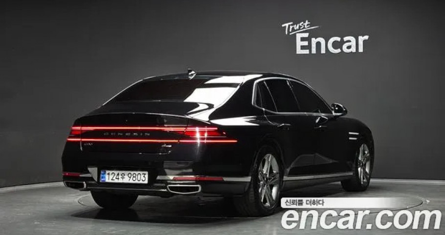 Genesis G90 
