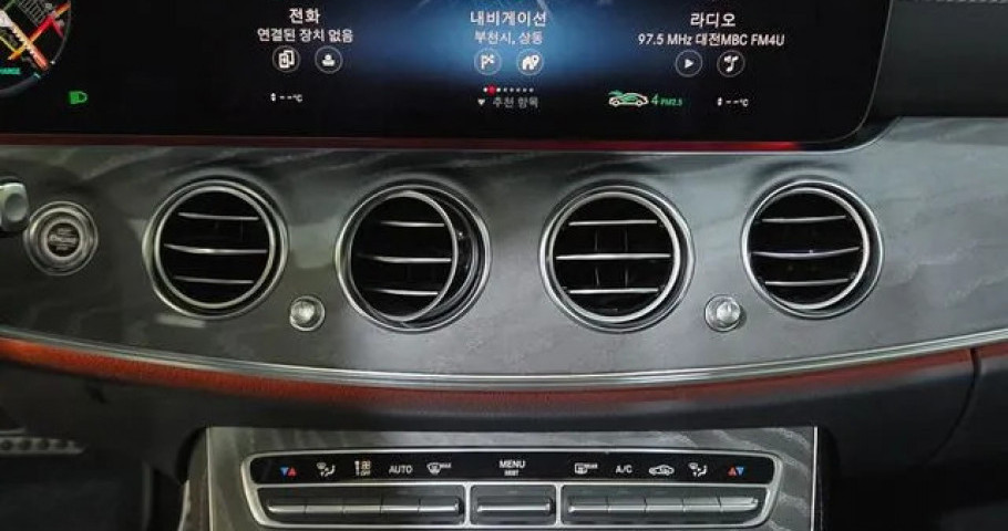 Mercedes-Benz E-Class 