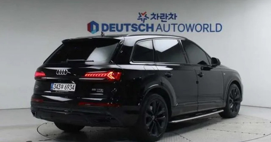 Audi Q7 