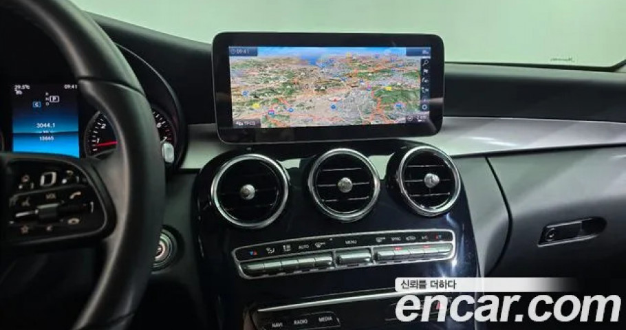 Mercedes-Benz C-Class 