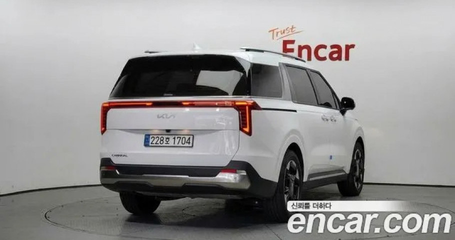 Kia Carnival 