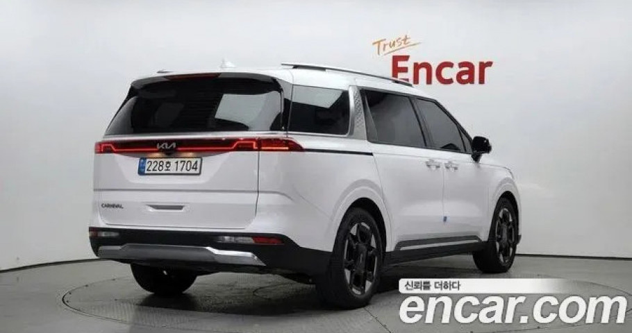 Kia Carnival 