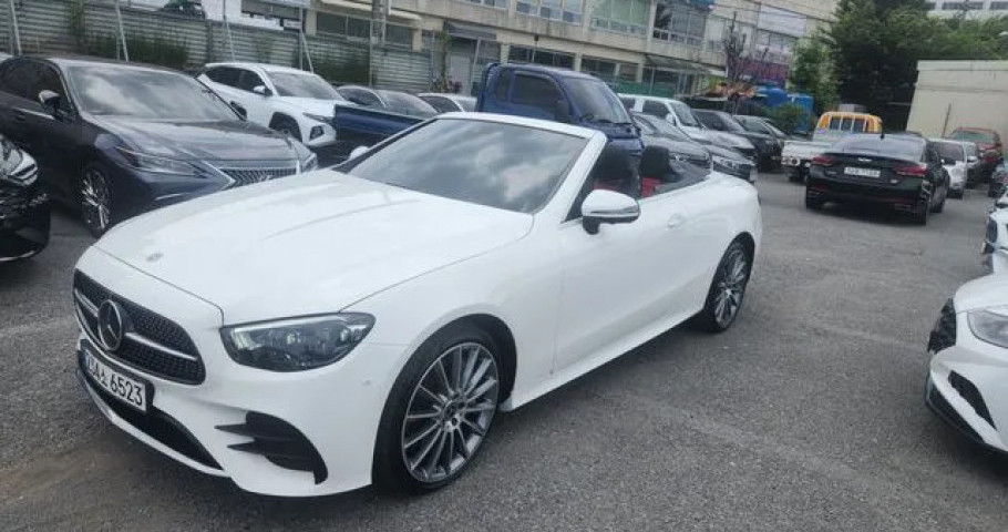 Mercedes-Benz E-Class 