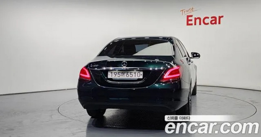 Mercedes-Benz C-Class 