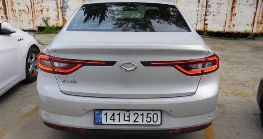 Renault-KoreaSamsung SM6 