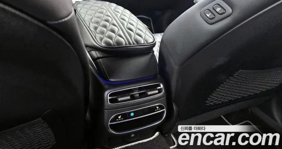 Genesis Gv70 