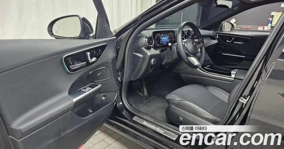 Mercedes-Benz C-Class 
