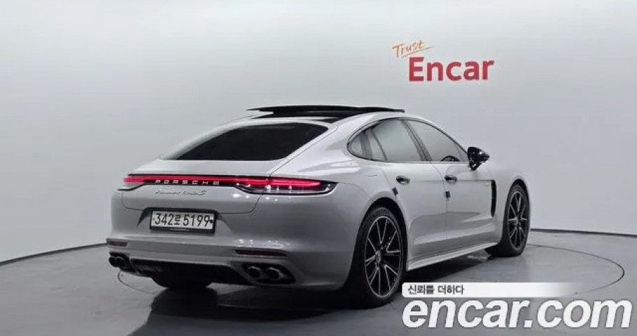 Porsche Panamera 