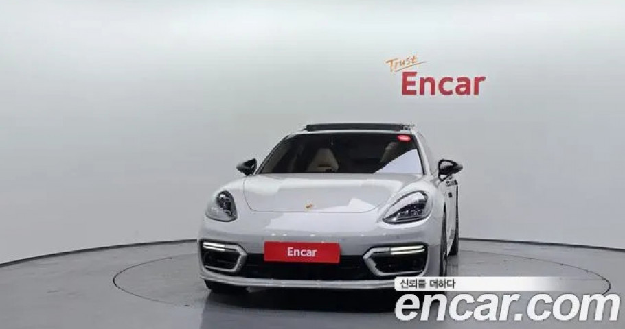 Porsche Panamera 