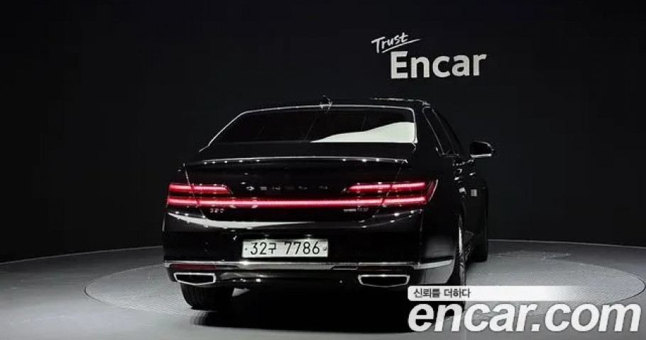 Genesis G90 