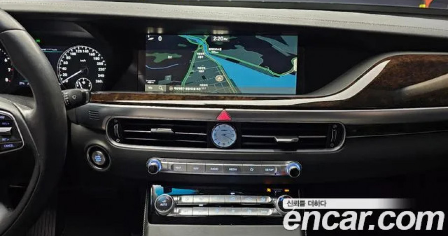 Genesis G90 