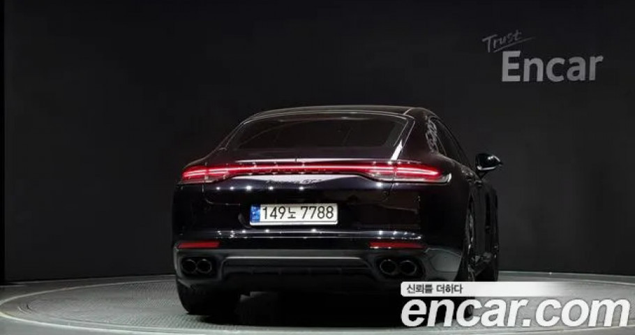 Porsche Panamera 