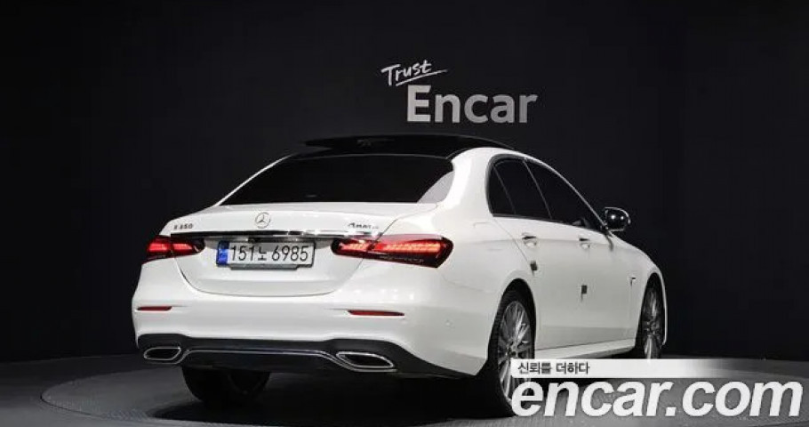 Mercedes-Benz E-Class 