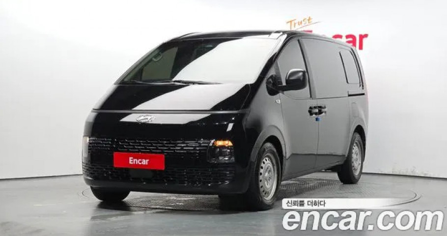 Hyundai Staria 