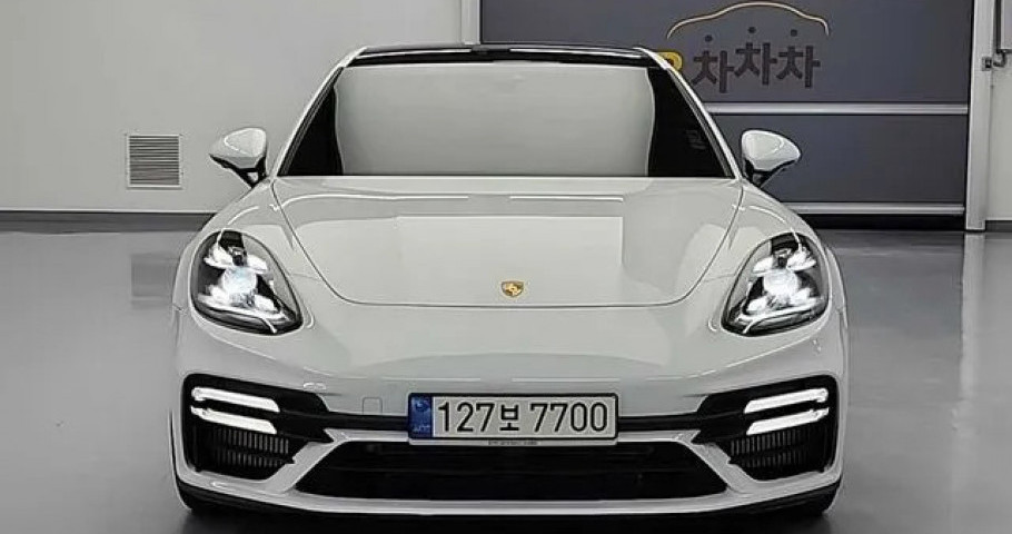 Porsche Panamera 