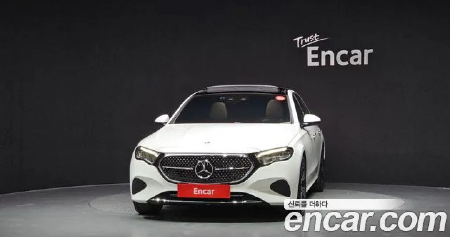 Mercedes-Benz E-Class 
