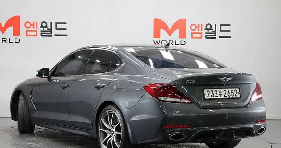 Genesis G70 