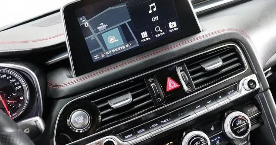 Genesis G70 