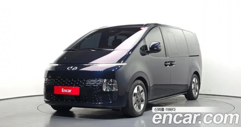 Hyundai Staria 