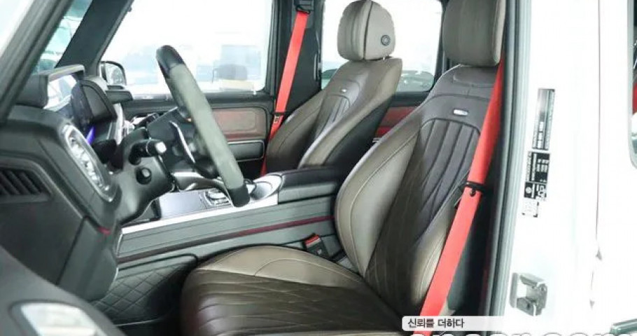 Mercedes-Benz G-Class 