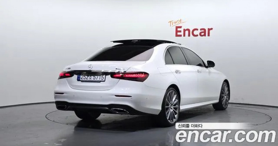 Mercedes-Benz E-Class 