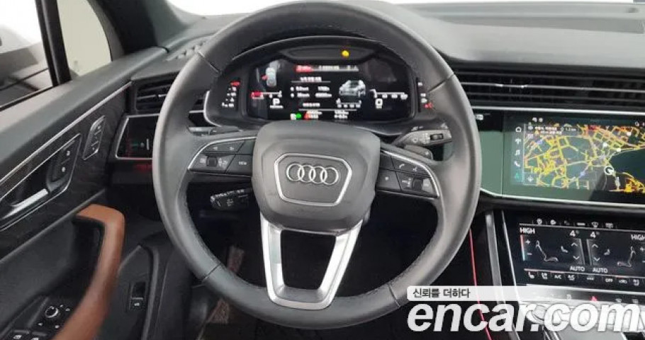Audi Q7 