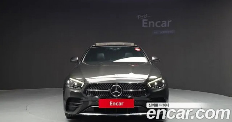 Mercedes-Benz E-Class 