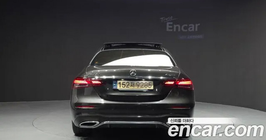 Mercedes-Benz E-Class 