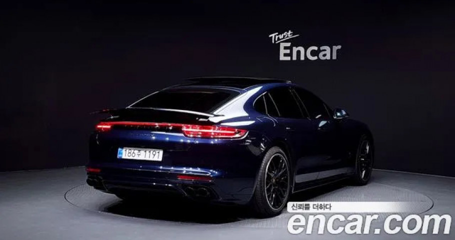 Porsche Panamera 