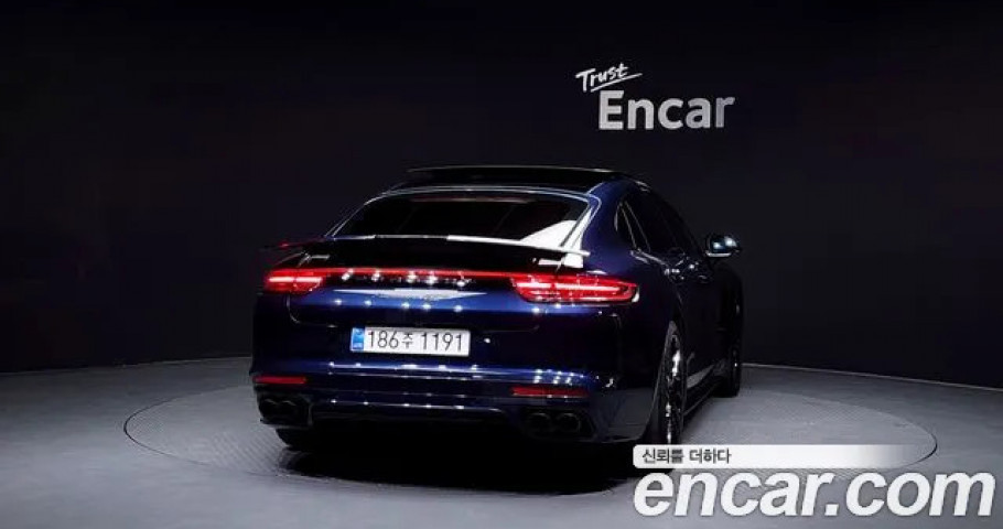 Porsche Panamera 