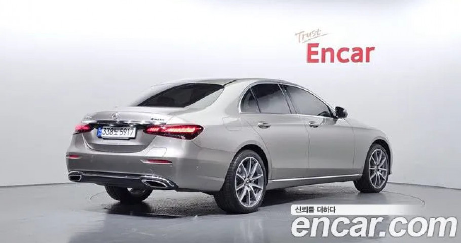 Mercedes-Benz E-Class 