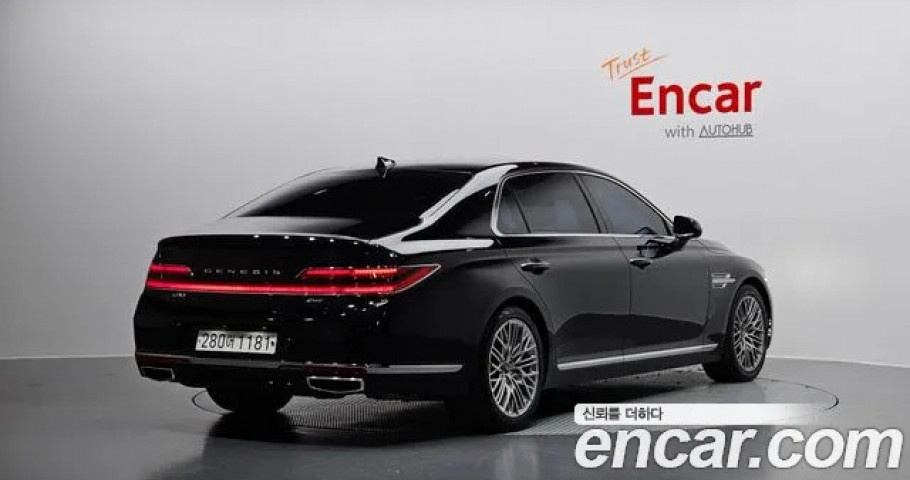 Genesis G90 