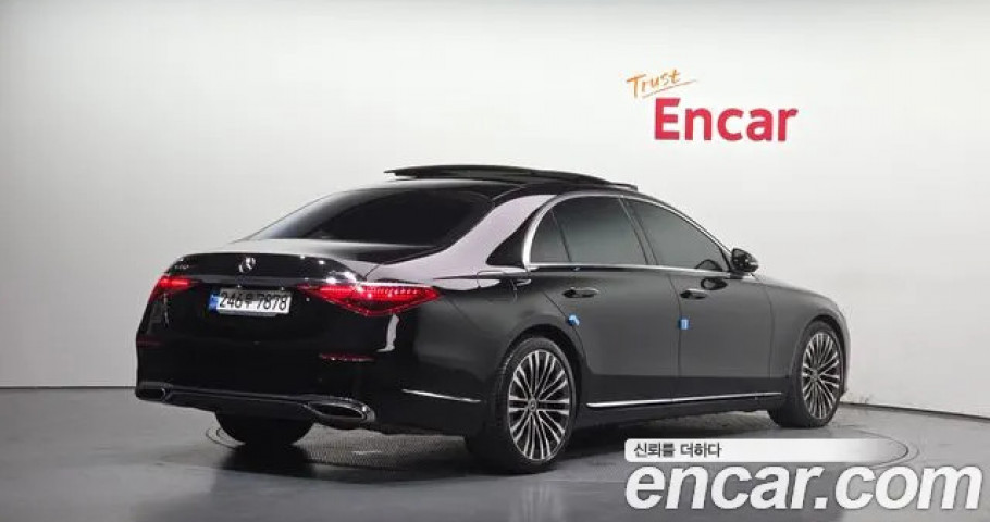 Mercedes-Benz S-Class 