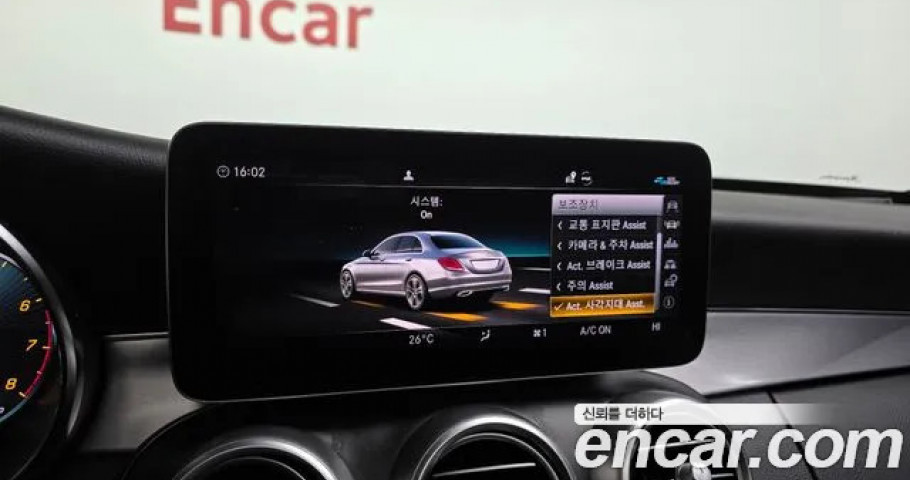 Mercedes-Benz C-Class 